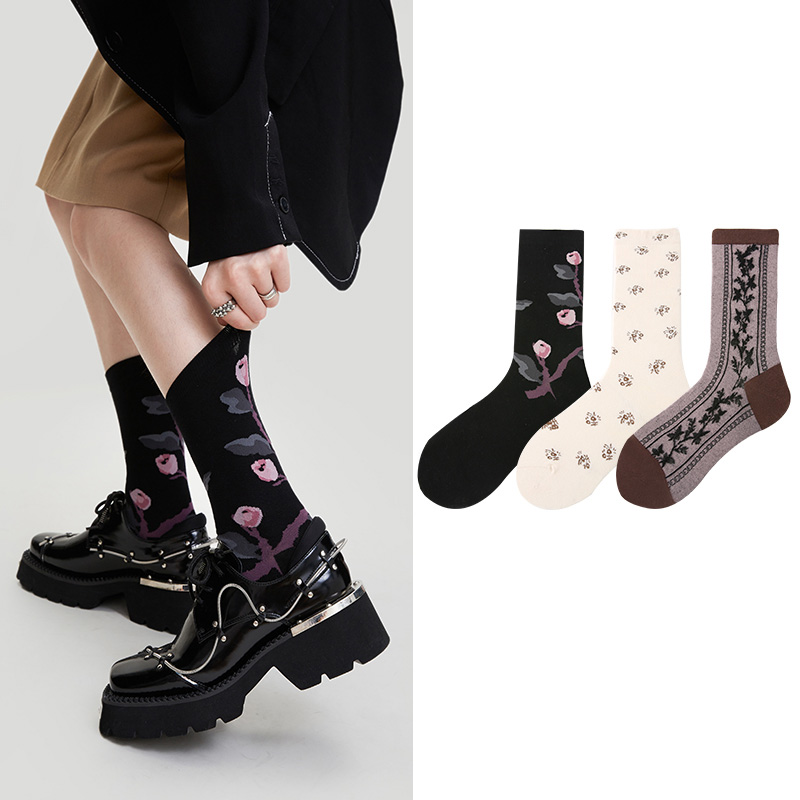 LL Socks Women Crew Socks Vintage Flowers Embroidered Floral Pattern Socks 3 Pairs