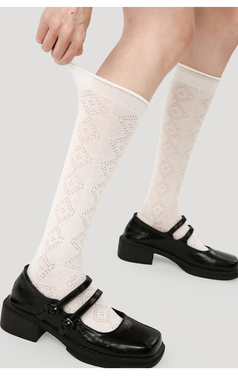 LL Socks Women White Crew Socks Passing Time Solid Color Plaid Socks 1 Pairs