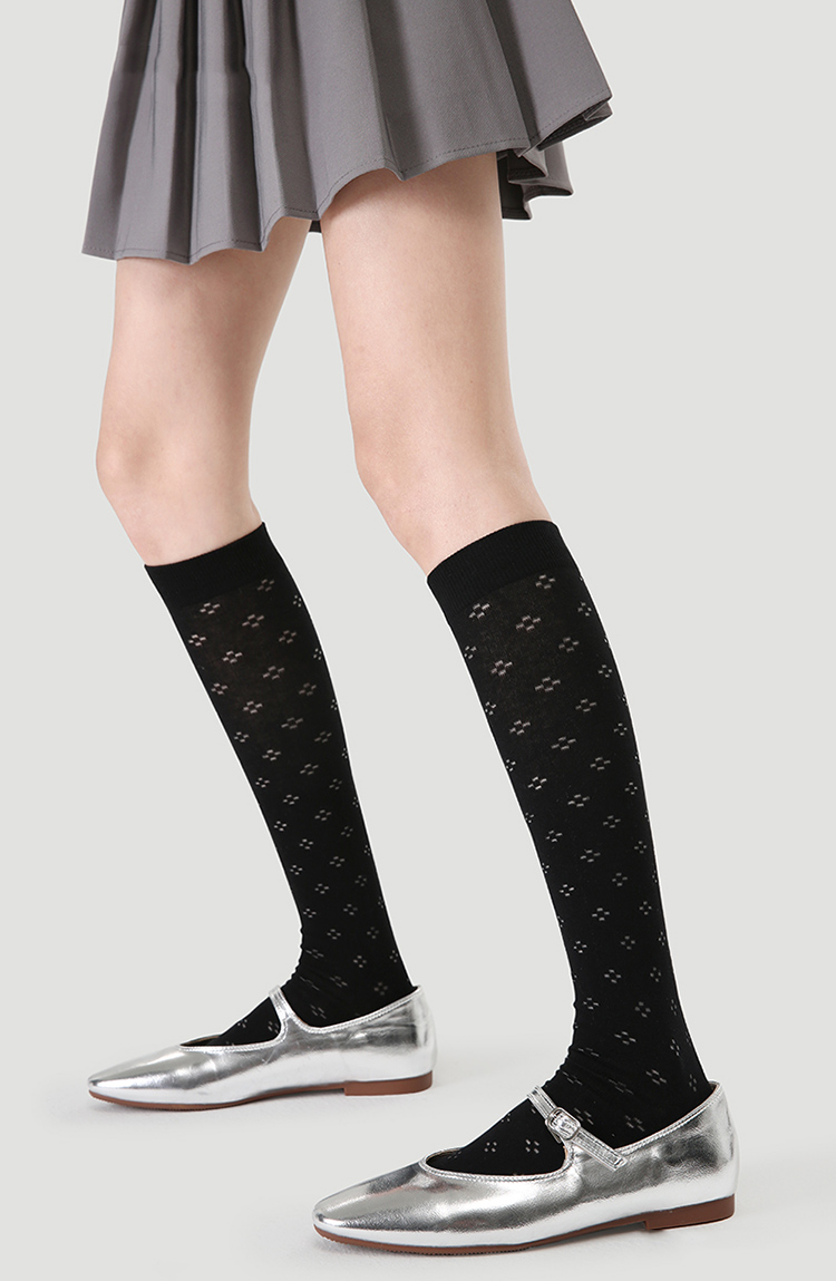 LL Socks Women Black Knee High Socks Twilight Beach Fashion Embroidered Socks 1 Pairs