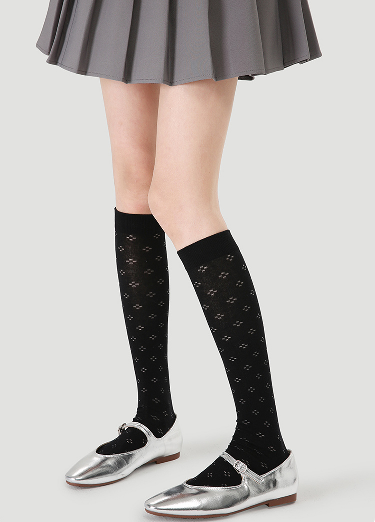 LL Socks Women Black Knee High Socks Twilight Beach Fashion Embroidered Socks 1 Pairs