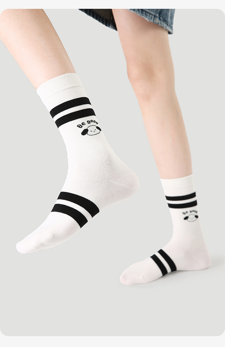LL Socks Women Crew Socks Black and White Classic Ruffle Turn-cuff Letter Socks 5 Pairs