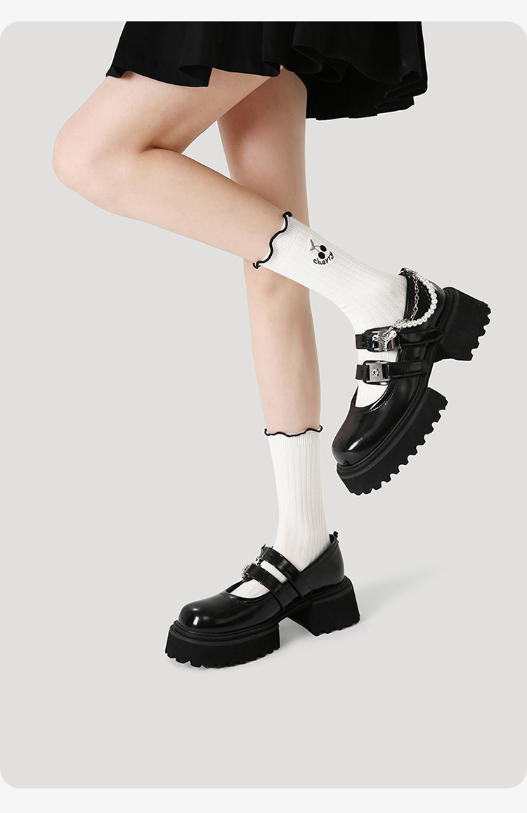LL Socks Women Crew Socks Black and White Classic Ruffle Turn-cuff Letter Socks 5 Pairs
