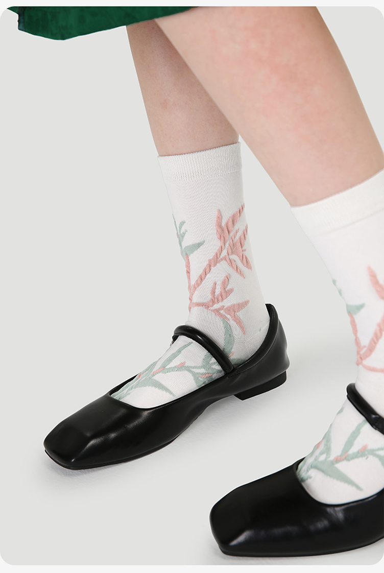 LL Socks Women Crew Socks Butterflies in Bamboo Grove Plant Embroidered Embossed Socks 5 Pairs