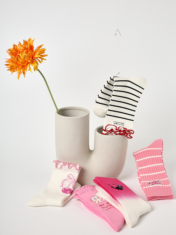 LL Socks Women Crew Socks Dreamy Diary Pink Animal Letter Socks 5 Pairs