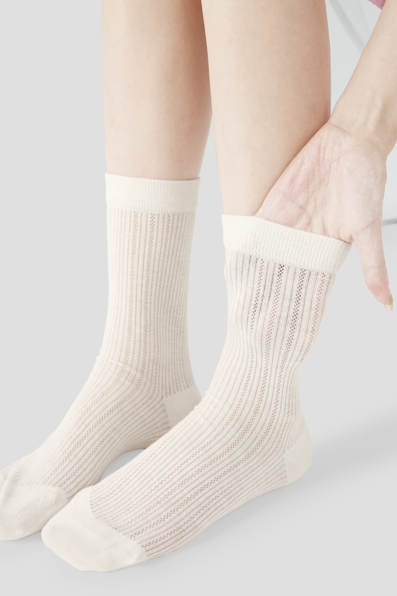 LL Socks Women Crew Socks Either Black or White Geometry Stripes Best Girlfriend Socks 5 Pairs