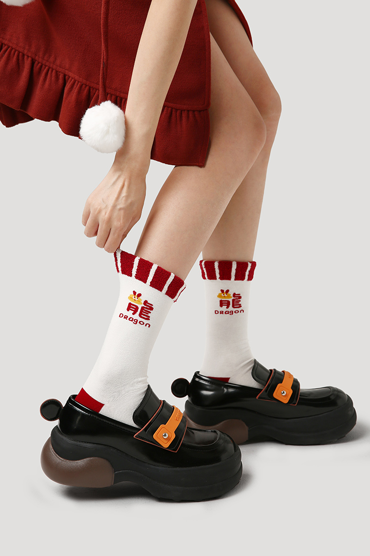 LL Socks Women Crew Socks Happy Dragon Red Animal Socks 5 Pairs