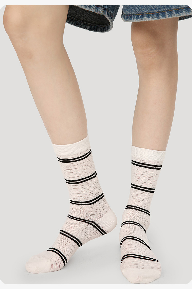 LL Socks Women Crew Socks Monochrome Story Cartoon Animal Stripes Socks 5 Pairs