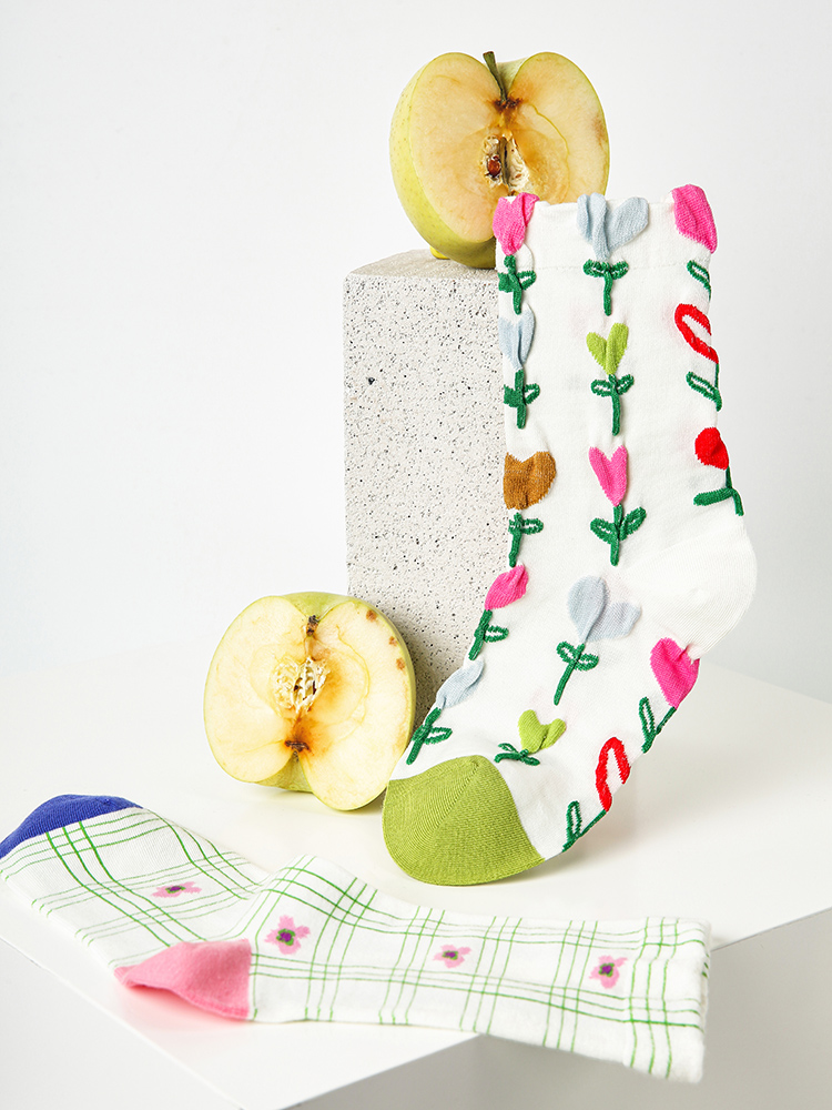 LL Socks Women Crew Socks Summer Flower Season Embossed Flower Socks 5 Pairs