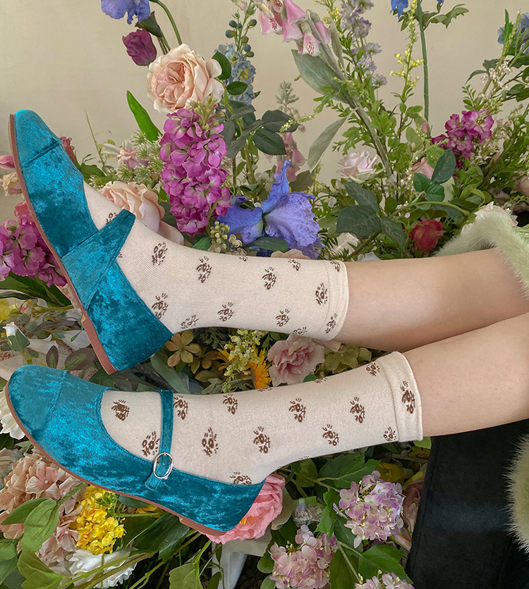 LL Socks Women Crew Socks Vintage Flowers Embroidered Floral Pattern Socks 3 Pairs