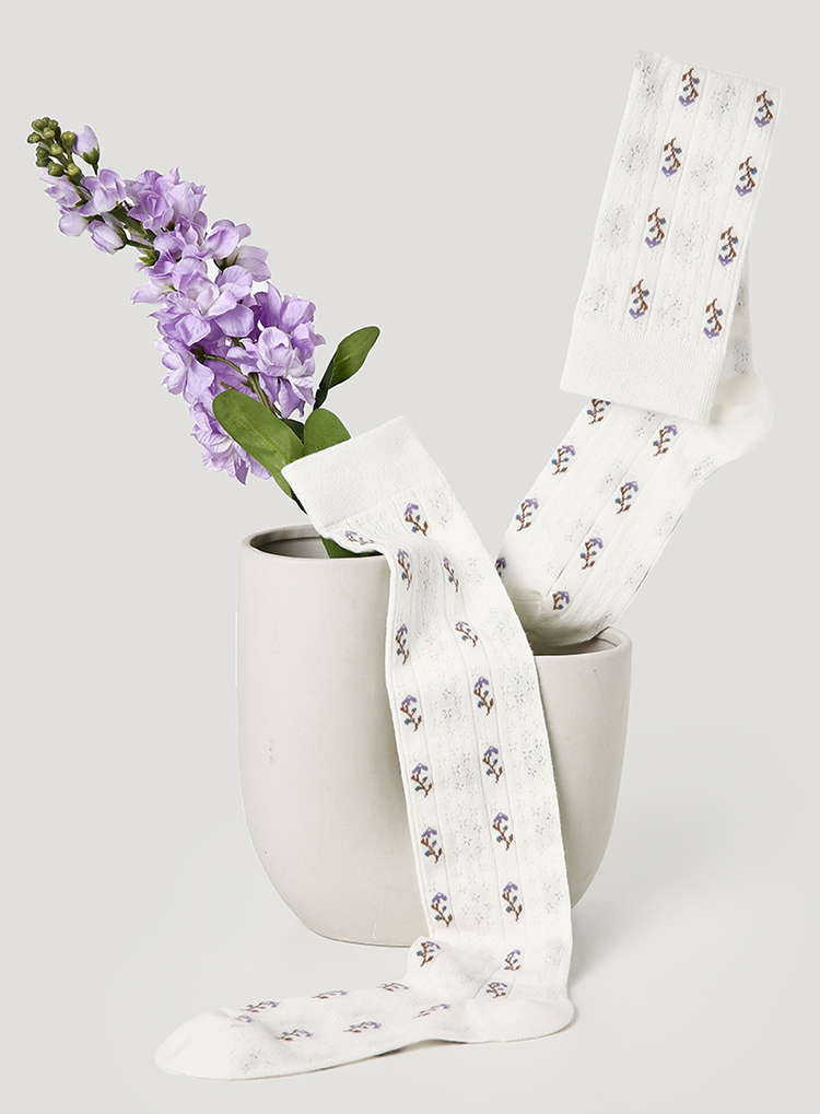 LL Socks Women White Knee High Socks A Bundle of Nightshade Floral Pattern Socks 1 Pairs
