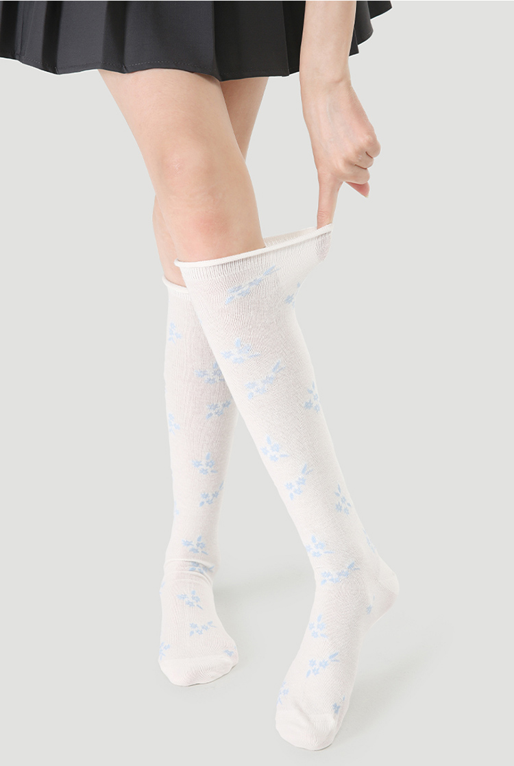 LL Socks Women White Knee High Socks Clustered Blossoms White Floral Pattern Socks 1 Pairs