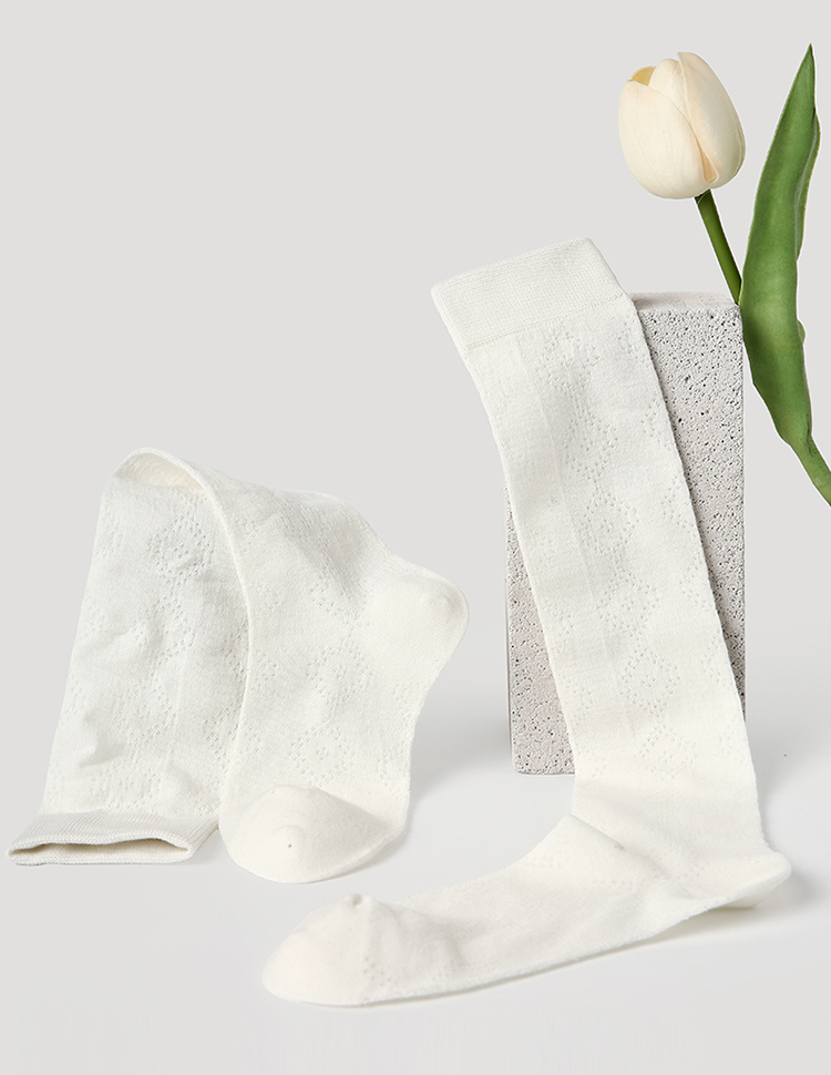 LL Socks Women White Knee High Socks Fleeting Glimpse Solid Color Geometry Socks 1 Pairs