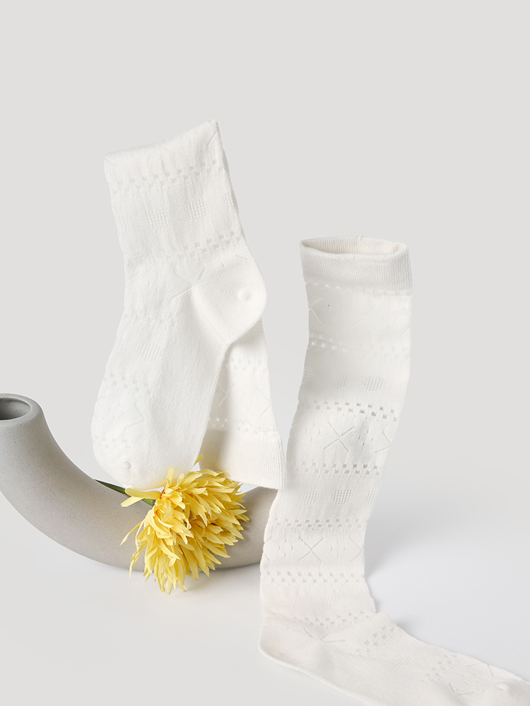 LL Socks Women White Knee High Socks Smoke Trees of Jiuzhou Solid Color love Socks 1 Pairs
