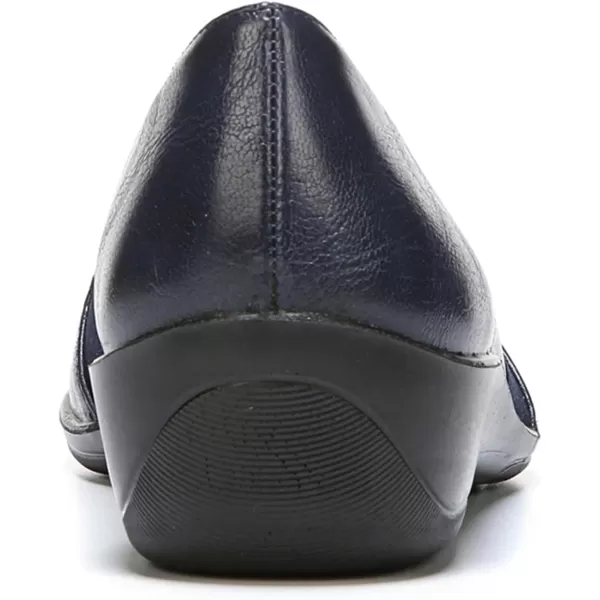 LifeStride Women's Isabelle Flat