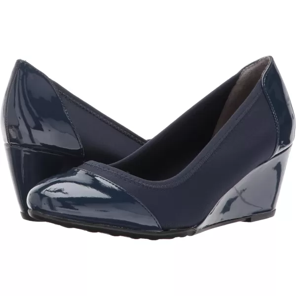 LifeStride Women's Juliana Stretch Wedge Pump