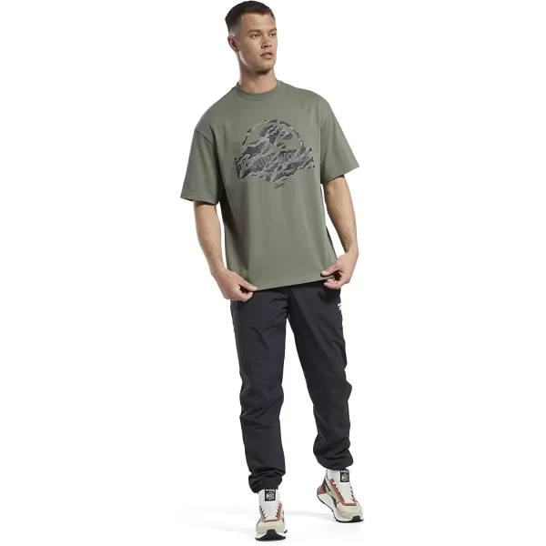 imageReebok Mens Graphic TeeJurassic WorldHunter Green