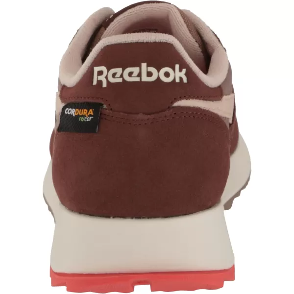 imageReebok Unisex Classic Leather SneakerTrail BrownTaupeSoft Ecru