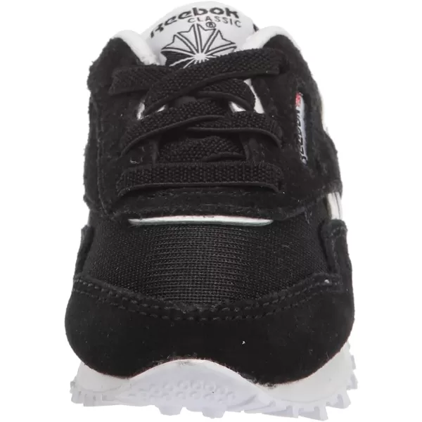 imageReebok UnisexChild Boys Classic Nylon SneakerBlackWhite