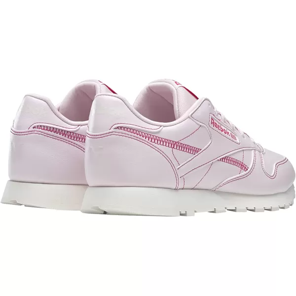 imageReebok Womens Classic Leathers SneakerPorpnkChalkPurpnk