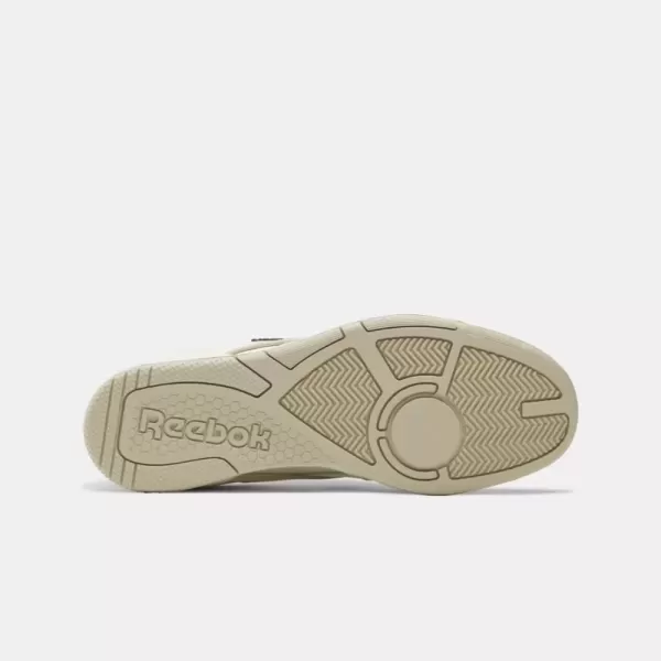 imageReebok Unisex Adult BB 4000 II Basketball ShoeChalkClassic Beige