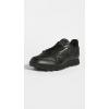imageReebok Unisex Classic Leather SneakerUsblack