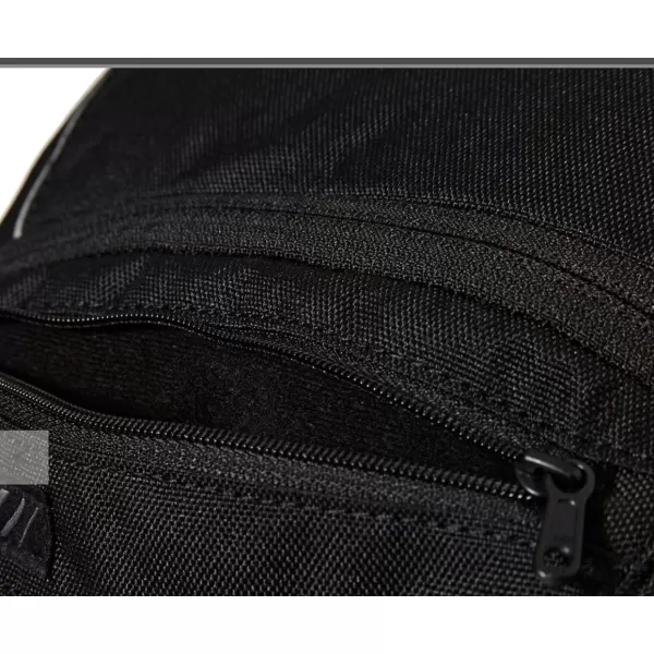 imageOakley  Enduro 25L Backpack in BlackoutOakley  Enduro 25L Backpack in Blackout
