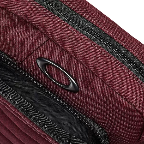 imageOakley Enduro 20 Shoulder BagSundried Tomato Hthr