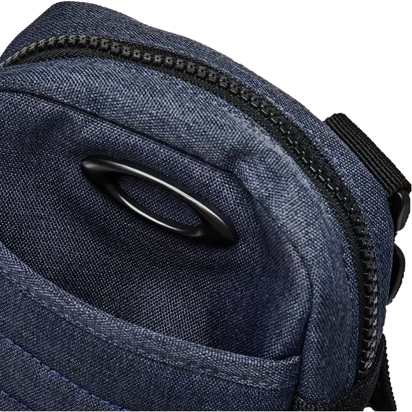 imageOakley Enduro Small Shoulder BagOakley Enduro Small Shoulder Bag