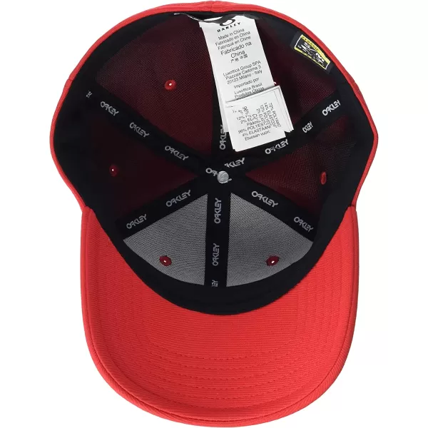 imageOakley Mens 6 Panel Stretch Hat EmbossedRed Line