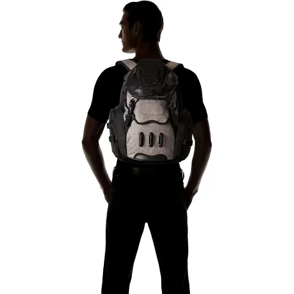 imageOakley Mens Bathroom Sink LX Backpack Grigo Scuro One SizeOakley Mens Bathroom Sink LX Backpack Grigo Scuro One Size
