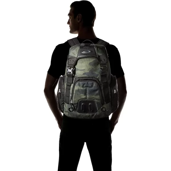 imageOakley Mens Gearbox LX Backpack Blackout One SizeOne Size Core Camo
