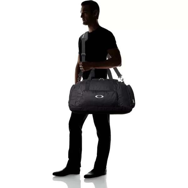 imageOakley Mens Gym to Street Small DuffelBlack