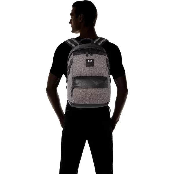 imageOakley Mens Holbrook 20L LX BackpackGrigio Scuro