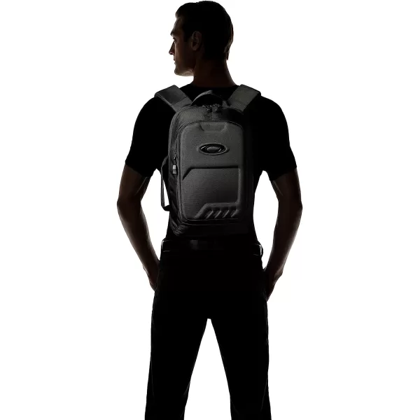 imageOakley Mens Motion Tech 20 BackpackOne SizeBlackoutOakley Mens Motion Tech 20 BackpackOne SizeBlackout