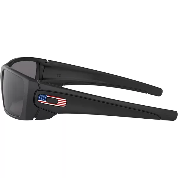 imageOakley Mens OO9096 Fuel Cell Wrap SunglassesMatte Black Usa Flag IconGrey