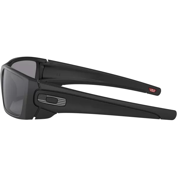 imageOakley Mens OO9096 Fuel Cell Wrap SunglassesSi Matte Black Usa FlagGrey
