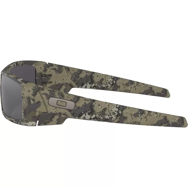 imageOakley Mens Oo9014 Gascan Rectangular SunglassesDesolve Bare CamoBlack Iridium