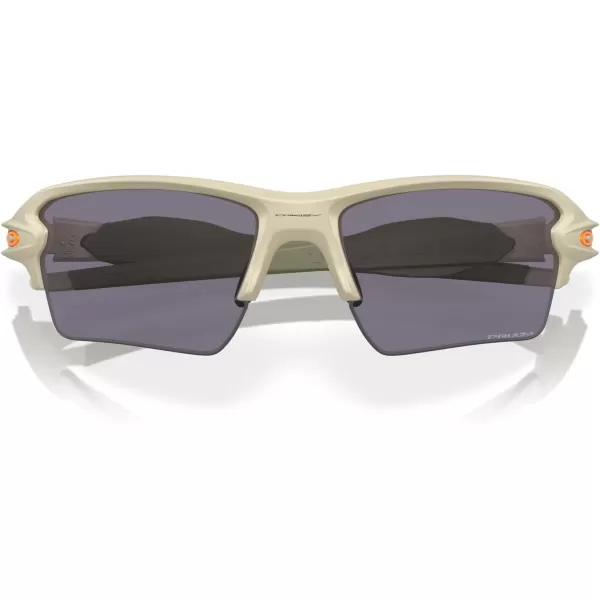 imageOakley Mens Oo9188 Flak 20 XL Rectangular SunglassesMatte SandPrizm Grey