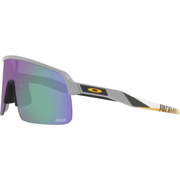 imageOakley Mens Oo9463 Sutro Lite NFL Collection SunglassesGreen Bay Packers Matte FogPrizm Jade