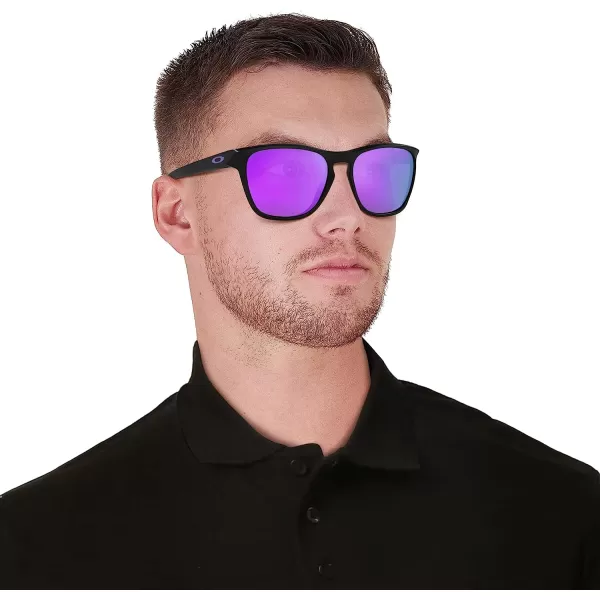 imageOakley Mens Oo9479 Manorburn Square SunglassesMatte BlackPrizm Violet