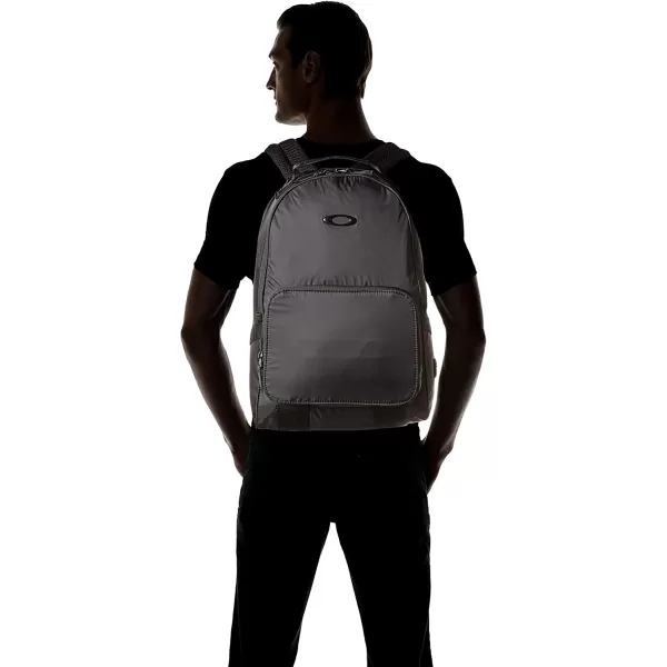 imageOakley Mens Packable Backpack Blackout UU Blackout