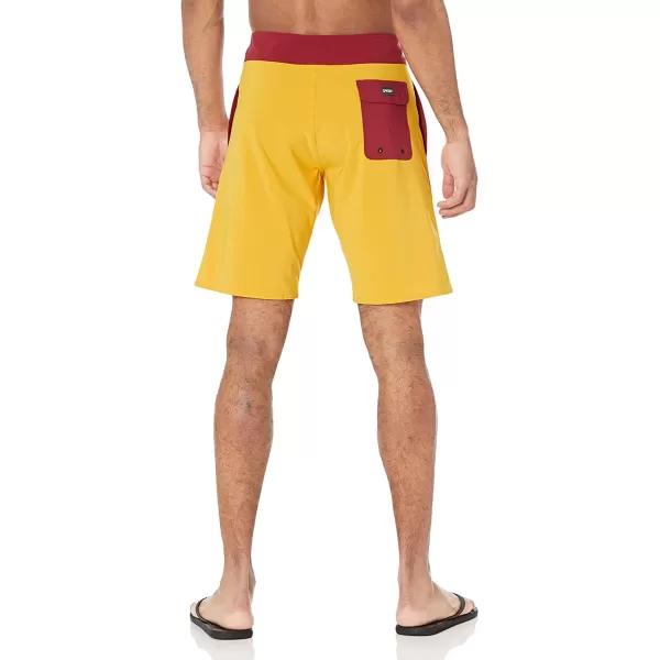 imageOakley Mens Standard Double Up 20 Rc BoardshortsAmber Yellow
