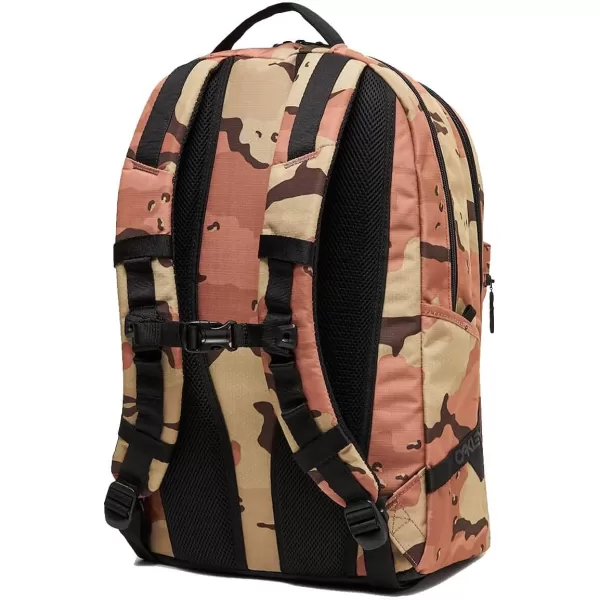 imageOakley Mens Street Skate Backpack 20 B1B CAMO Desert One SizeOne Size B1b Camo Desert