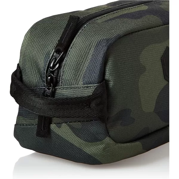 imageOakley Mens Street Toiletry KitCore Camo