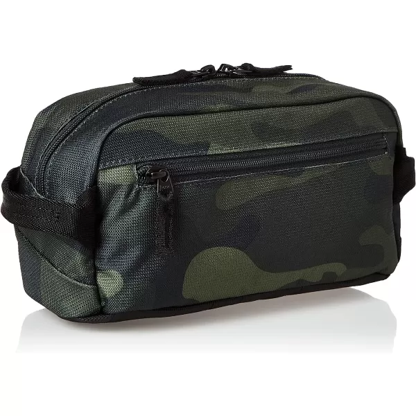 imageOakley Mens Street Toiletry KitCore Camo