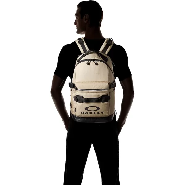 imageOakley Mens Utility Backpack Rye One SizeOne Size Rye