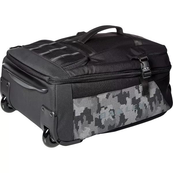 imageOakley Mens Utility Cabin Trolley Blackout Reflective SmallSmall Blackout Reflective