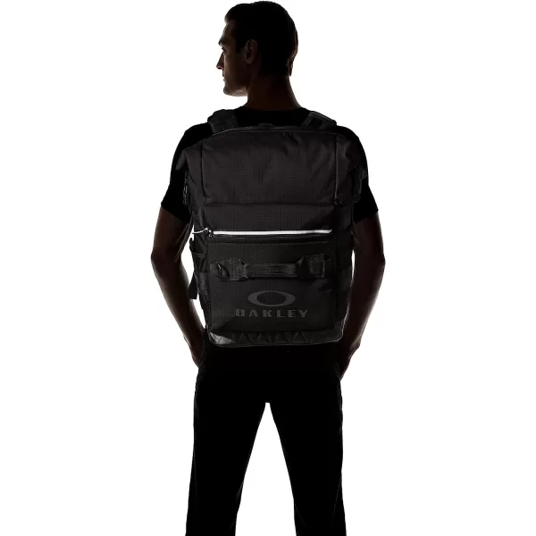 imageOakley Mens Utility Folded Backpack Blackout One SizeOne Size Blackout