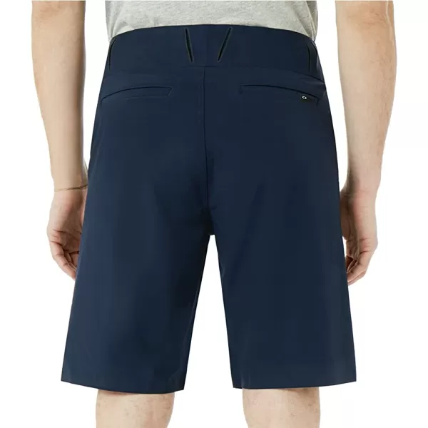 imageOakley Mens Velocity ShortFathom
