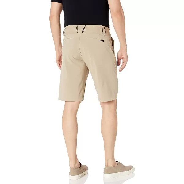 imageOakley Mens Velocity ShortRye